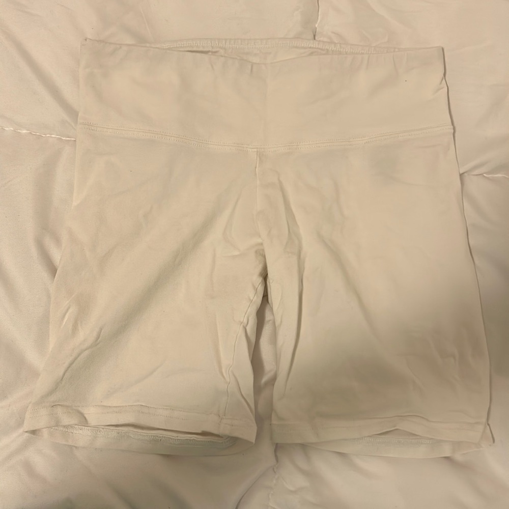 Aritzia Biker shorts